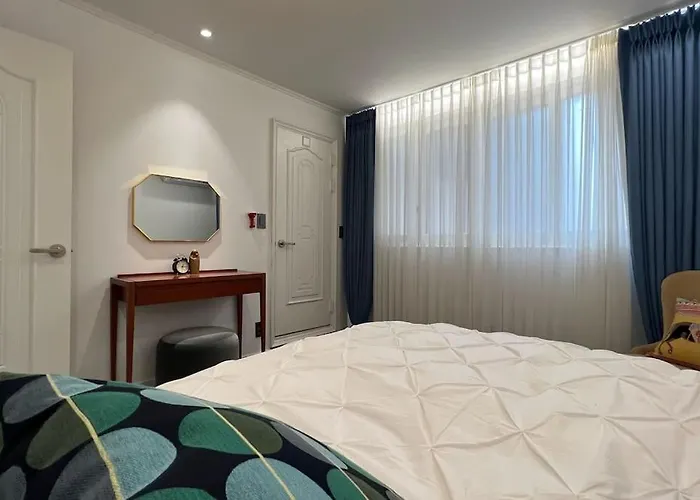 Apartment Cosmos Hongdae Modern Seoul